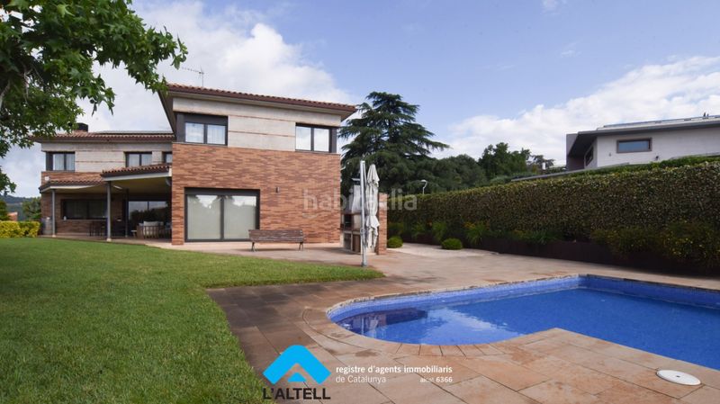 Foto 992f21cb-d6ac-435b-bdbe-ad98d4d345d2. Casa amb calefacció aparcament piscina a Can Violí - Can Poi del Bosc Garriga (La)