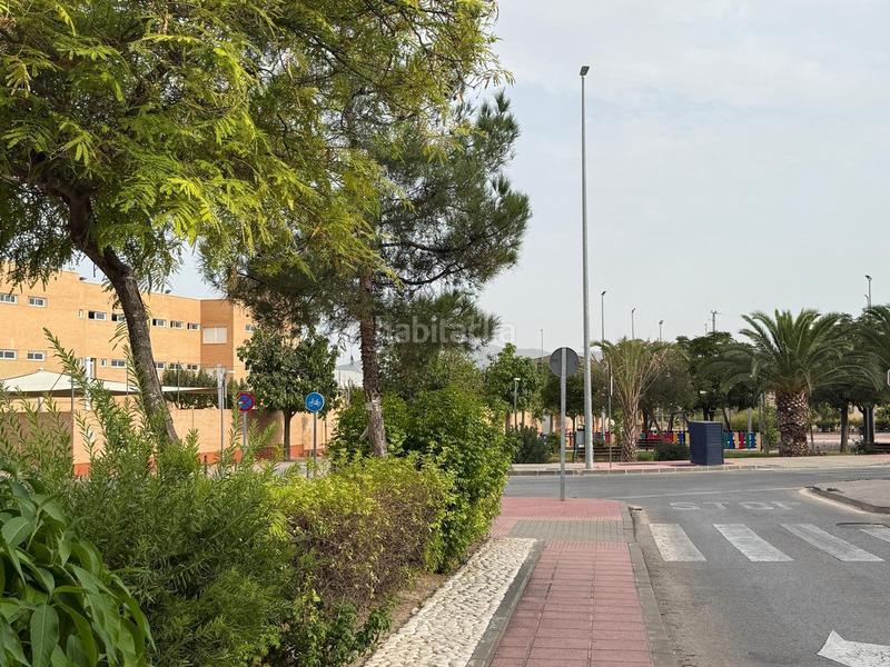 Foto c6555d4a-f0a5-477f-9cdb-d70e31f40ebe. Parking voiture dans avenida marqués de espinardo 4 dans Murcia