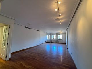 Affitto Appartamento  Calle santa clara. Amplio piso de 4 dormitorios en pleno centro de murcia, junto al