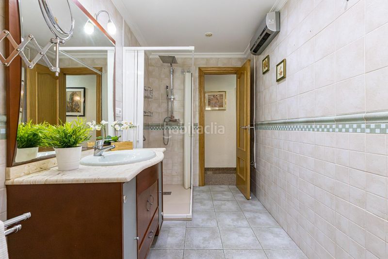 Foto ec8d490a-67c2-43df-9a80-49c967f5021e. Alquiler piso luminoso y espacioso piso de 4 dormitorios en el centro en Murcia