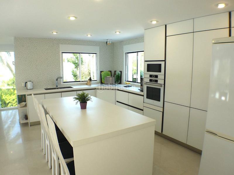 Foto 94c811fa-5720-483a-8069-8f025b69c093. Chalet avec parking piscine dans Sierra Helada Benidorm