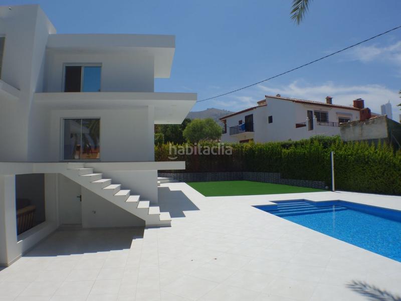 Foto cc1bb913-ac46-4aa0-93cc-2db154c25bc6. Chalet avec parking piscine dans Sierra Helada Benidorm