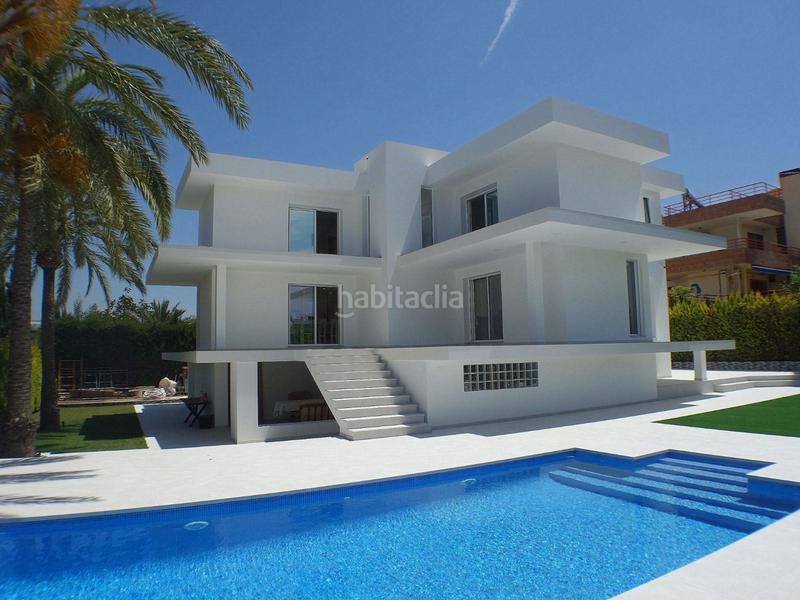 Foto e33076b3-5904-49c9-8d51-2b3970a96e9c. Chalet avec parking piscine dans Sierra Helada Benidorm