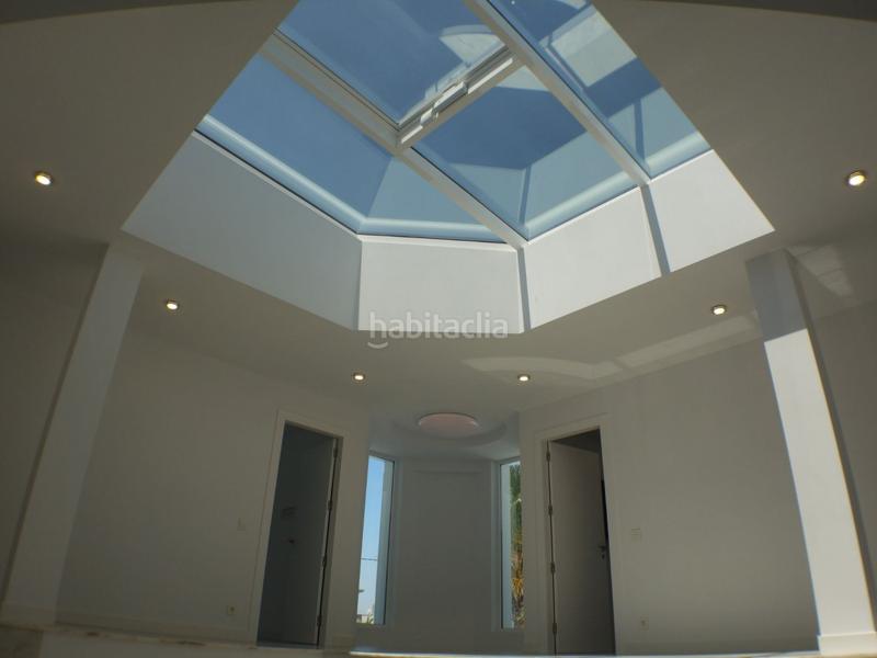 Foto f4bfd2de-ba10-427e-a1d1-8d44ae36a83f. Chalet avec parking piscine dans Sierra Helada Benidorm