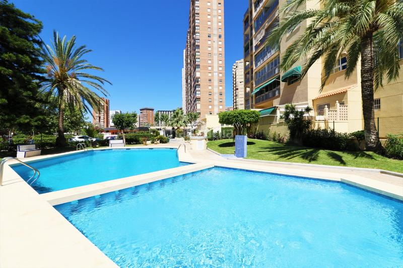 Foto 5144ecd9-3bf8-44c4-b97a-0d161e87771f. Apartment with heating parking pool in Sierra Helada Benidorm