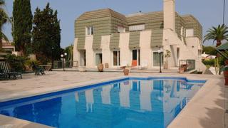 Xalet a Rincón Bajo. Amplio chalet totalmente reformado con parcela 1.025 m2 en urban