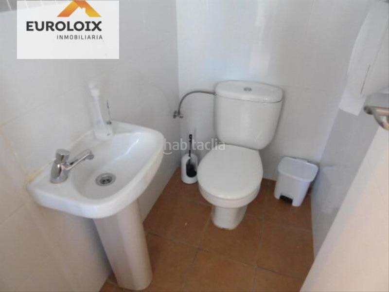 Foto 871bf32a-e620-45fe-8db5-f4bd03619879. Lloguer local comercial a Playa Levante Benidorm