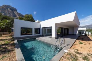 Xalet a Polop. Se vende villa de lujo con vistas al mar en polop!!! sevendgroup