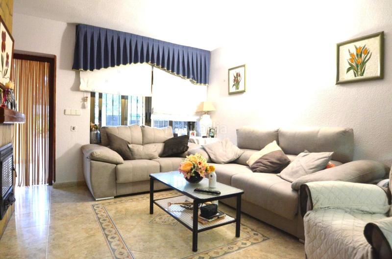 Foto 012b17d7-ebf2-4b6b-8588-ff8fdf81a584. Chalet con riscaldamento parcheggio piscina in Coloma Nucia (la)