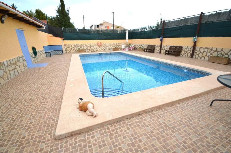 Foto 71711e76-6c6f-4a7c-92f6-f4f02556bdba. Chalet con riscaldamento parcheggio piscina in Coloma Nucia (la)