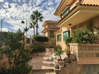 Xalet a Sierra Helada. Villa de lujo en zona rincón chalet con piscina propia!!!