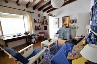 Casa adossada a Colonia Madrid. Se venden dos adosados de seis dormitorios para reformar en beni
