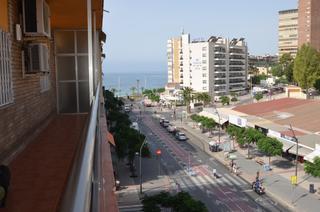 Apartament a Centro Urbano. Se vende en benidorm apartamento de tres dormitorios a un paso d