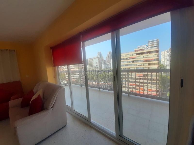 Foto 50206e0c-1f17-406e-b8b7-e46e0a2562ce. Apartamento  de dos dormitorios en primera linea de playa de levante con parking en Benidorm