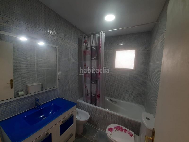 Foto b469bdc0-78d0-4028-94a6-1790d8a896dd. Apartamento  de dos dormitorios en primera linea de playa de levante con parking en Benidorm