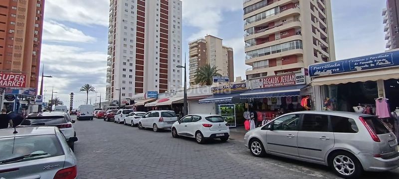 Foto 5ccdd30d-469e-4289-8fbc-c4c30bf5d8c0. Local comercial a Playa Levante Benidorm