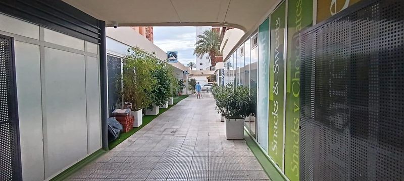 Foto d9fd37c9-bd35-449f-8696-37190f6258e1. Local comercial a Playa Levante Benidorm