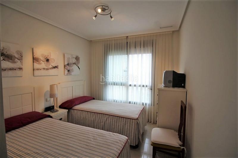 Foto 0ce80d02-951b-4f0a-bbf9-1b00eedd9429. Apartamento  playa levante www.euroloix.com en Benidorm