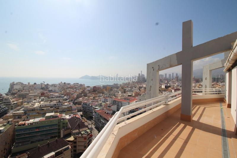Foto 42b05a8a-8ad2-4168-84a6-1379be4b64fb. Àtic amb aparcament piscina a Playa Levante Benidorm