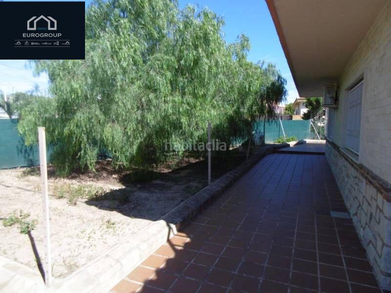 Foto e8c0289d-0c9c-435e-82e5-1952ae769816. Chalet con riscaldamento parcheggio piscina in Urbanizaciones Benidorm