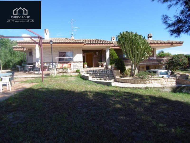 Foto ff348ae6-4418-4c62-8a59-5765cb0abad7. Chalet con riscaldamento parcheggio piscina in Urbanizaciones Benidorm