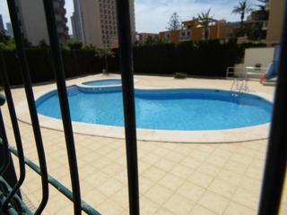 Apartament a Levante Alto. Apartamento de 2 dormitorios y 2 baños, reformado, piscina y par