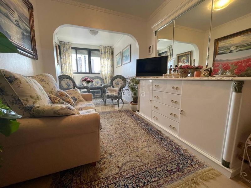 Foto f3792a24-4c89-42b8-9bbc-cd27d34a23e1. Apartament amb calefacció aparcament piscina a Levante Alto Benidorm