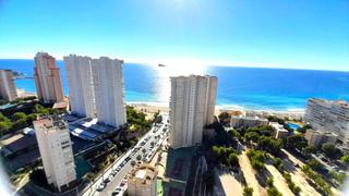 Pis a Playa Poniente. Se vende piso de tres dormitorios en una zona inmejorable de pon