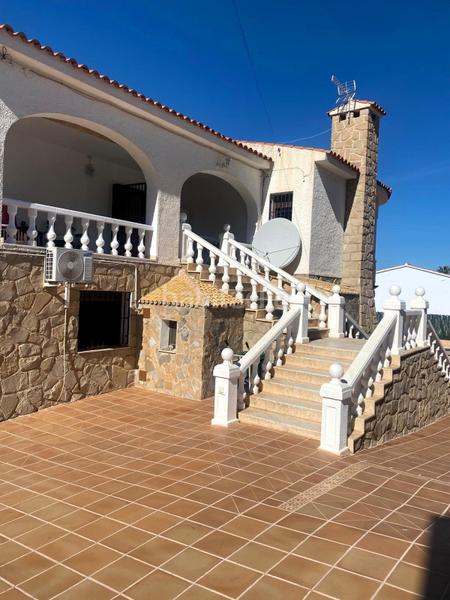 Foto 37cc94f3-dc66-4282-aaf3-44ee4f41b775. Chalet se vende villa en albir dividida en dos viviendas independientes con piscina propia! en Alfàs del Pi (l´)
