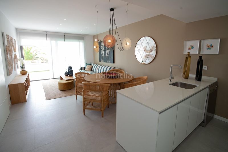 Foto e8b9a6c3-acfb-43e5-9ac4-544625ce829d. Apartament amb aparcament piscina a balcón de Finestrat-terra marina Finestrat