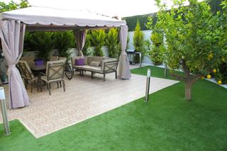 Maison jumelée à Golf Bahía. Se vende chalet adosado de dos dormitorios en finestrat con gara