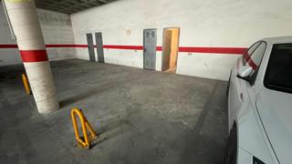 Aparcament cotxe a Centro Urbano. Garaje y trastero en venta en zona emilio ortuño benidorm! www.e