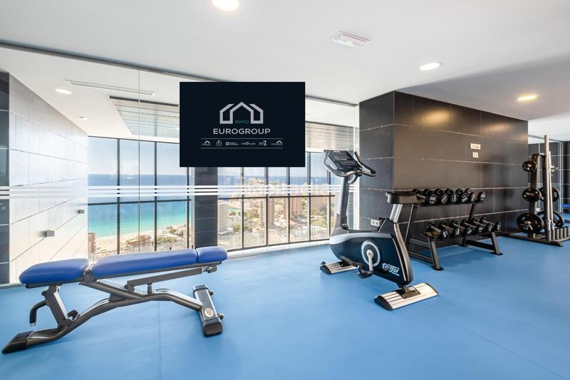Foto c501d288-8edd-4c3b-adaa-60f9fef9c859. Rent apartment with heating parking pool in Playa Poniente Benidorm