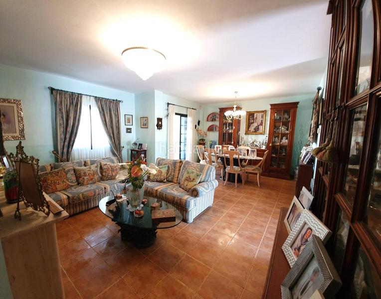 Foto 0b9b15f3-3d19-49bb-95c3-8766a05c7a7e. Chalet se vende chalet de 5 dormitorios con piscina propia en alfas del pi sevendgroup.com en Alfàs del Pi (l´)