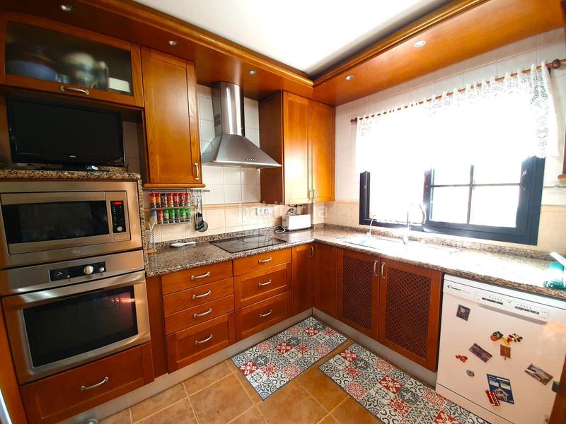 Foto f7624958-6af9-4292-b67e-9a1864be0f01. Chalet se vende chalet de 5 dormitorios con piscina propia en alfas del pi sevendgroup.com en Alfàs del Pi (l´)