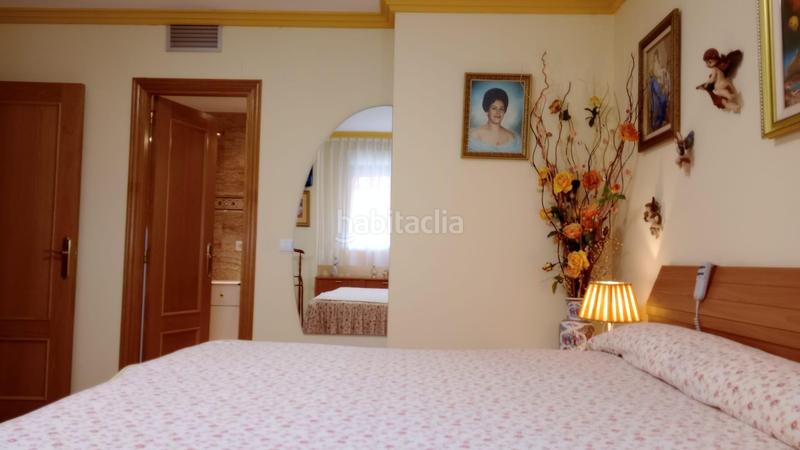 Foto 0da7690f-79e4-446a-b1ec-6a30c08e72f6. Piso amplio reformado piso con vistas panorámicas en zona poniente. en Benidorm