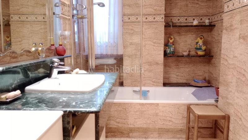 Foto 6c91b7dd-c4e3-4fd2-ac16-9d3724eb7b6e. Piso amplio reformado piso con vistas panorámicas en zona poniente. en Benidorm