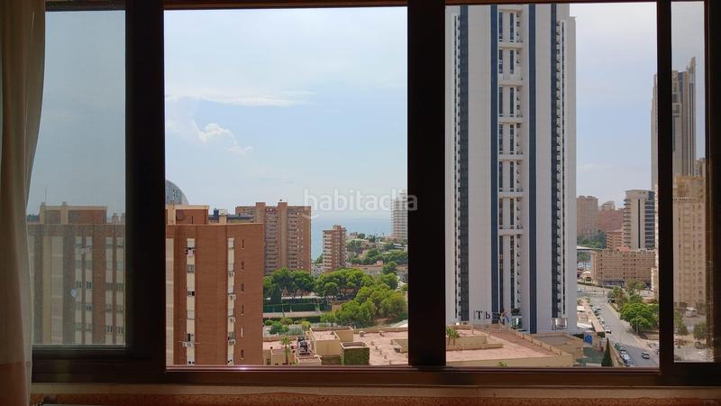 Foto 98548c32-95ff-4108-b542-e1382b836941. Piso amplio reformado piso con vistas panorámicas en zona poniente. en Benidorm