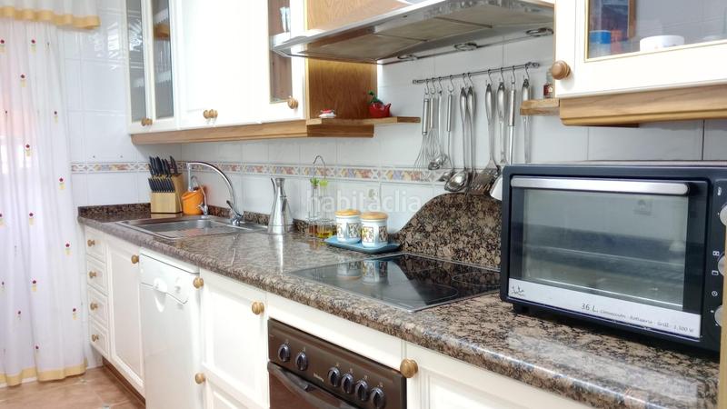 Foto d757567f-75e1-4b7a-b1ef-304690bcd282. Piso amplio reformado piso con vistas panorámicas en zona poniente. en Benidorm