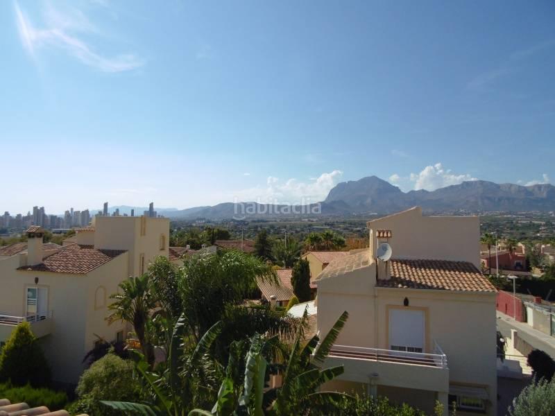 Foto 21a4cc45-9111-46fa-9ed2-12f96665114d. Chalet avec piscine dans Sierra Helada Benidorm