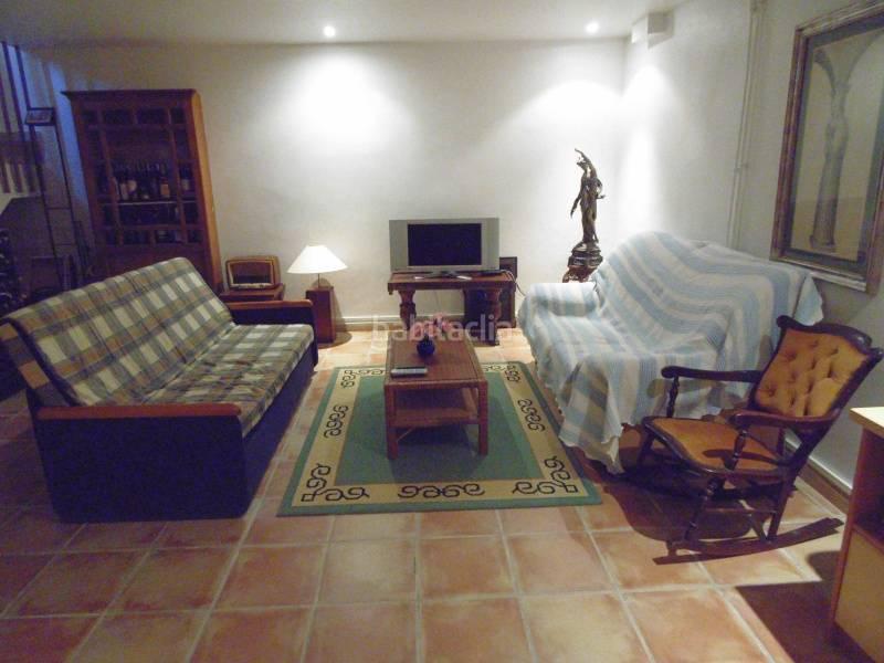 Foto b6a8cd4f-21fc-4cca-9169-0e440752d6df. Chalet avec piscine dans Sierra Helada Benidorm