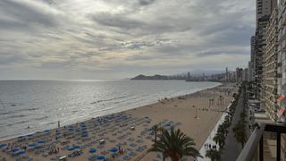 Apartament a Playa Levante. Apartamento de dos habitaciones con garaje en primera linea de l