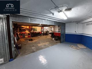 Aparcament cotxe a Playa Levante. 2 plazas de garage cabinada , capacidad para 4 coches , av medit