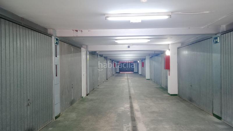 Foto 47b81469-2c59-45a4-af0a-96c28f8b1c77. Parking voiture dans Playa Levante Benidorm