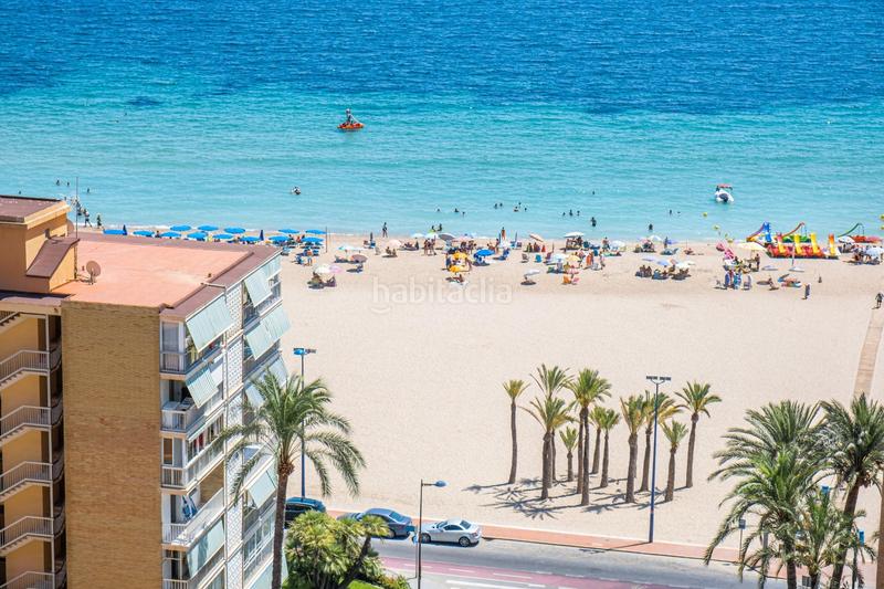 Foto 81b52851-110f-4922-921a-b53ca45ce1b0. Ático  en segunda línea de Playa Poniente con vistas panorámicas al mar, a la playa y a la ciudad. en Benidorm