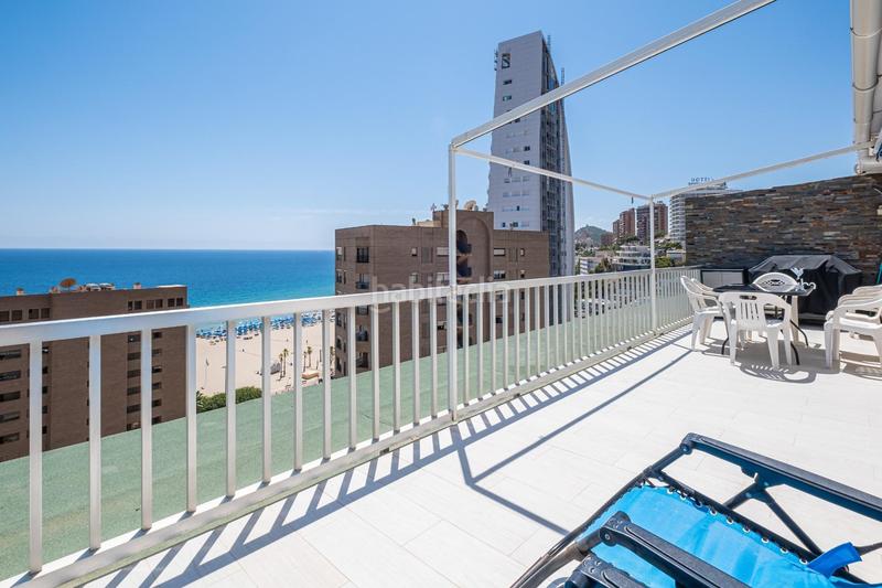 Foto 93f764d8-4f0d-4c09-a987-2c366991e76e. Ático  en segunda línea de Playa Poniente con vistas panorámicas al mar, a la playa y a la ciudad. en Benidorm