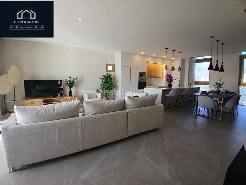 Foto 45bf19fb-6952-4408-be92-7c7616e09f97. Piccolo appartamento con riscaldamento parcheggio piscina in Benidorm