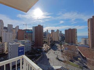 Pis a Playa Levante. Amplio piso de esquina con gran terraza y vistas panorámicas a p