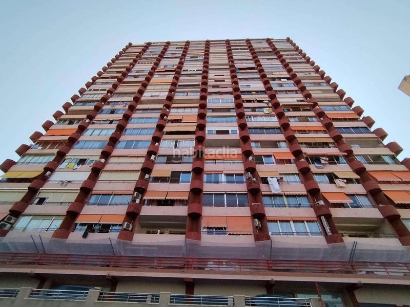 Foto 2d4c3f42-f97b-42c4-8c16-e9aee82044b0. Piso amplio piso con gran terraza y vistas preciosas al mar en zona rincon de loix. en Benidorm