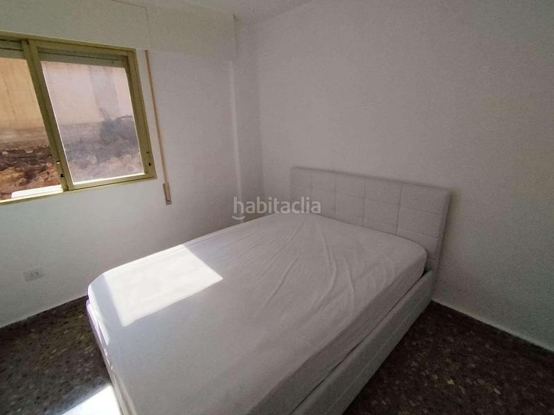 Foto 5426c2d5-50e7-45ef-bb8e-539df2502d85. Piso amplio piso con gran terraza y vistas preciosas al mar en zona rincon de loix. en Benidorm